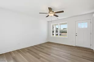 218 Rae St, Warsaw, NC 28398 - Photo 8