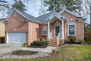 106 Daleshire Dr, Cary, NC 27519 - Photo 2