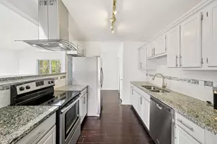 21 Winchester Ct, Durham, NC 27707 - Photo 10