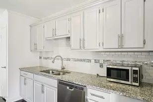 21 Winchester Ct, Durham, NC 27707 - Photo 8