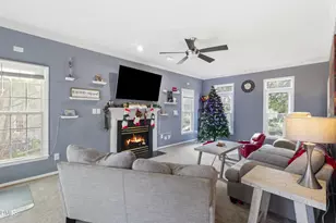 207 Forest Run Pl, Cary, NC 27518 - Photo 2