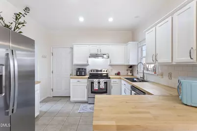 207 Forest Run Place, Cary, NC 27518 - Photo 4