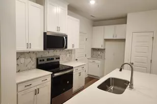 112 Parker Ln, Mebane, NC 27302 - Photo 2