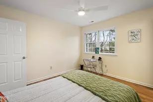 136 Lake Hollow Cir, Cary, NC 27513 - Photo 12