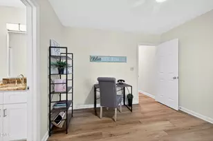 136 Lake Hollow Cir, Cary, NC 27513 - Photo 20