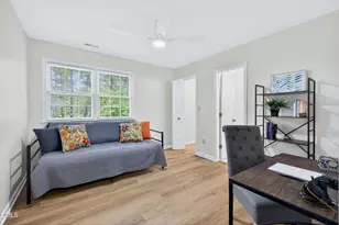 136 Lake Hollow Cir, Cary, NC 27513 - Photo 16