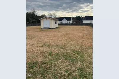 7 Edgewater Drive, Smithfield, NC 27577 - Photo 4