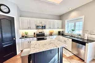 112 Hidden Rock Ct, Cary, NC 27513 - Photo 4