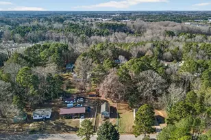 426 Thomas St, Henderson, NC 27536 - Photo 26