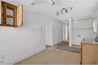 426 Thomas Street, Henderson, NC 27536 - Photo 10