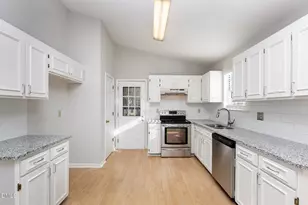 2108 Carthage Cir, Raleigh, NC 27604 - Photo 14