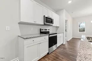 413 Hallingsfield Wy, Zebulon, NC 27597 - Photo 10