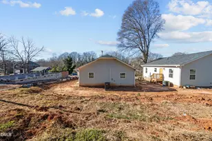 1107 8th St, Statesville, NC 28677 - Photo 12