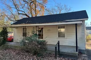 3805 Marcom St, Raleigh, NC 27606 - Photo 2