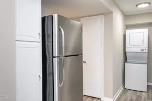 5118 Flint Ridge Pl, Raleigh, NC 27609 - Photo 4