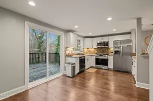 7324 Shellburne Dr, Raleigh, NC 27612 - Photo 10