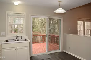105 Martins Point Pl, Cary, NC 27519 - Photo 12