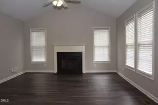 105 Martins Point Pl, Cary, NC 27519 - Photo 2