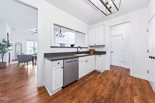 210 Anniston Ct, Cary, NC 27519 - Photo 14