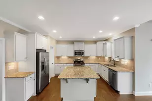 39 Barrowby Dr, Clayton, NC 27527 - Photo 2