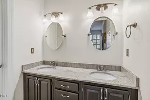 1513 Village Glenn Dr, Raleigh, NC 27612 - Photo 12