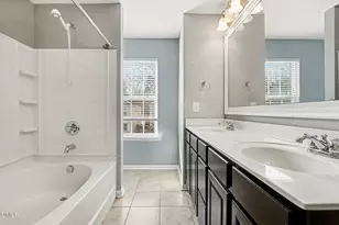 939 Ileagnes Rd, Raleigh, NC 27603 - Photo 20