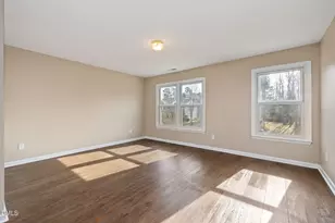 105 Holmhurst Ct, Cary, NC 27519 - Photo 22