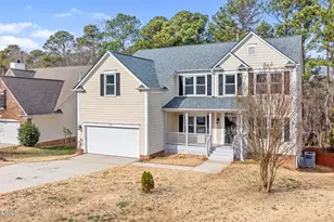105 Holmhurst Ct, Cary, NC 27519 - Photo 2