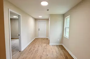 636 Flint St, Henderson, NC 27536 - Photo 6