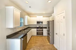 6316 Bunker Hill Dr, Raleigh, NC 27610 - Photo 2