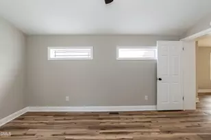 802 Roanoke Ave, Henderson, NC 27536 - Photo 14