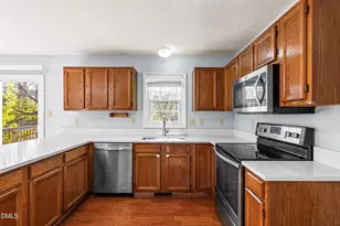 5228 Turf Grass Ct, Raleigh, NC 27610 - Photo 10