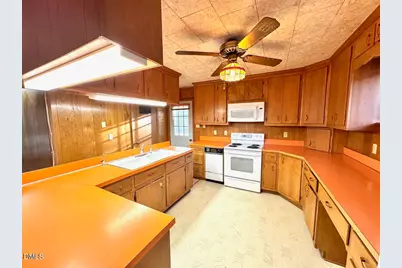 3910 Nc 86 S, Hillsborough, NC 27278 - Photo 10