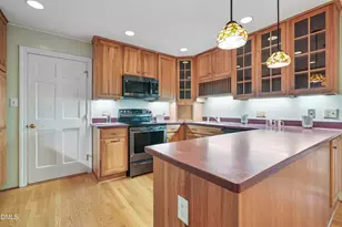 3401 Malibu Dr, Raleigh, NC 27607 - Photo 12