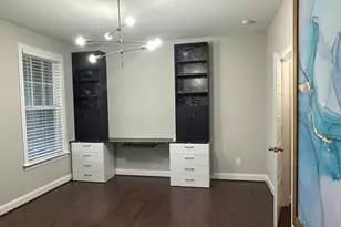 221 Hensley Oak Wy, Holly Springs, NC 27540 - Photo 4