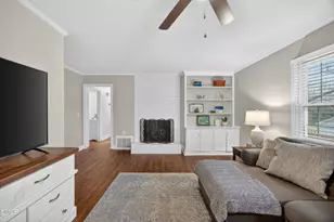 1204 Cary St, Burlington, NC 27215 - Photo 8