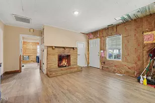 213 W Parrish Dr, Benson, NC 27504 - Photo 8