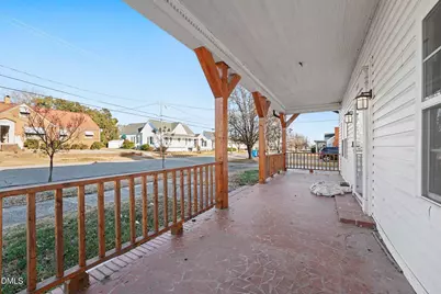 213 W Parrish Drive, Benson, NC 27504 - Photo 4