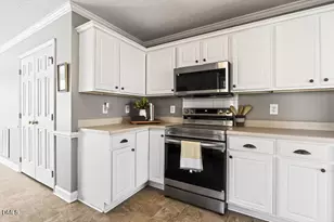 6733 Oviedo Dr, Raleigh, NC 27603 - Photo 12