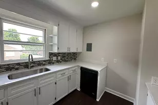 1220 Roanoke Ave, Henderson, NC 27536 - Photo 16