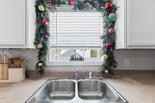 813 Driftwood Dr, Hampstead, NC 28443 - Photo 20