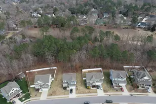 352 Hawkesburg Dr, Clayton, NC 27527 - Photo 10