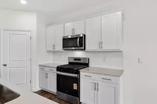 210 Honeydew Dr, Angier, NC 27501 - Photo 10