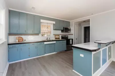 605 W Lenoir Avenue #605, Kinston, NC 28501 - Photo 2