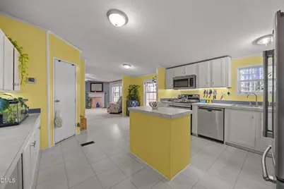 102 Foxtree Court, Benson, NC 27504 - Photo 10