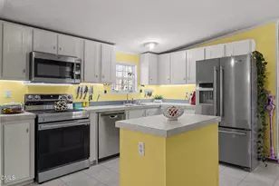 102 Foxtree Ct, Benson, NC 27504 - Photo 12