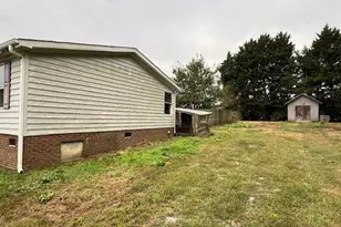 240 Autumn Dr, Roxboro, NC 27574 - Photo 20