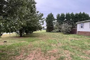 240 Autumn Dr, Roxboro, NC 27574 - Photo 4