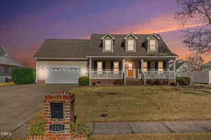 1212 Thistle Gold Dr, Hope Mills, NC 28348 - Photo 1