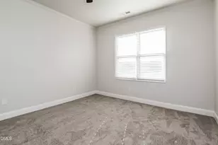 187 Day Lily St, Selma, NC 27576 - Photo 8